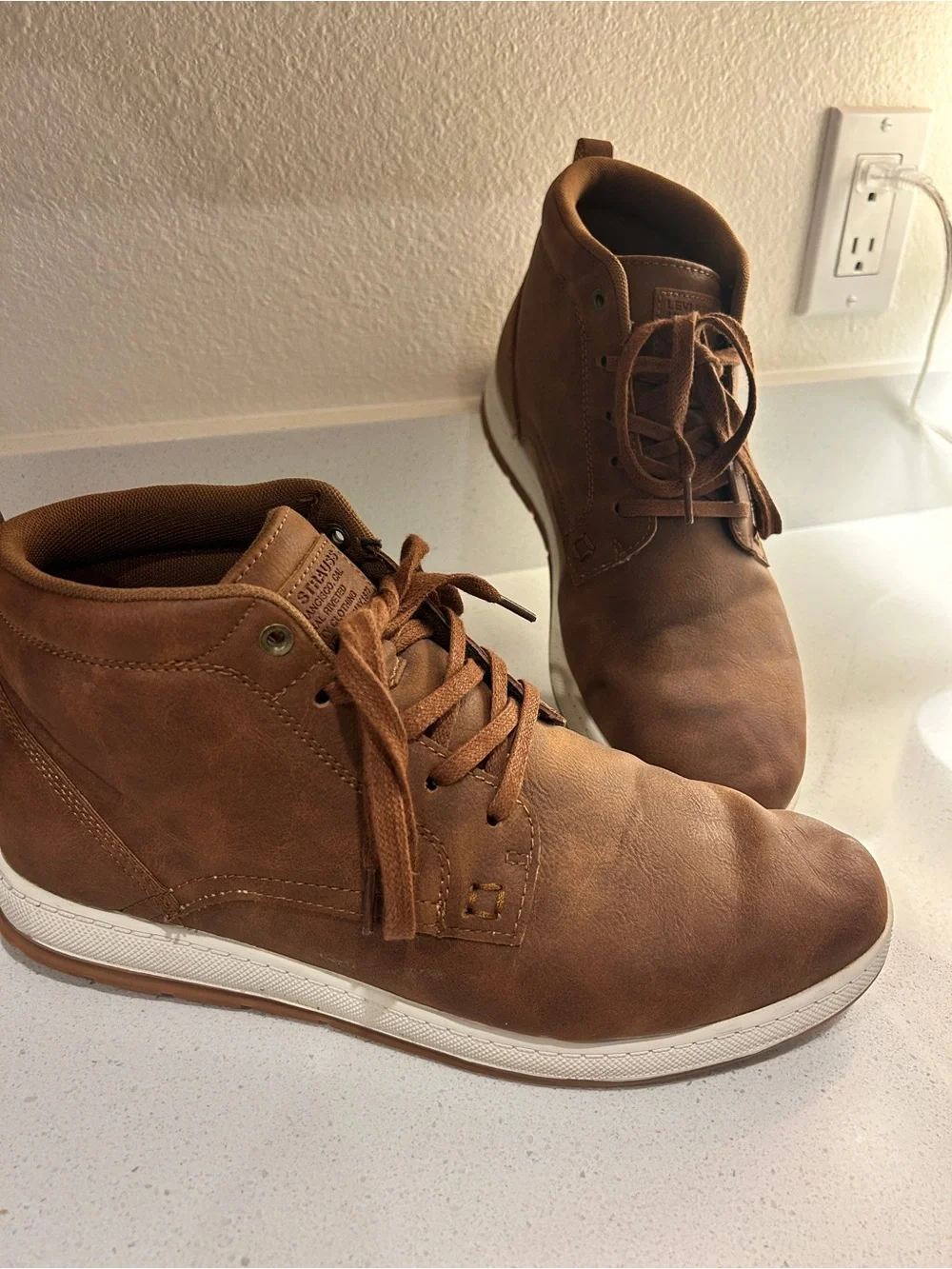 Levis Strauss stylish brown
